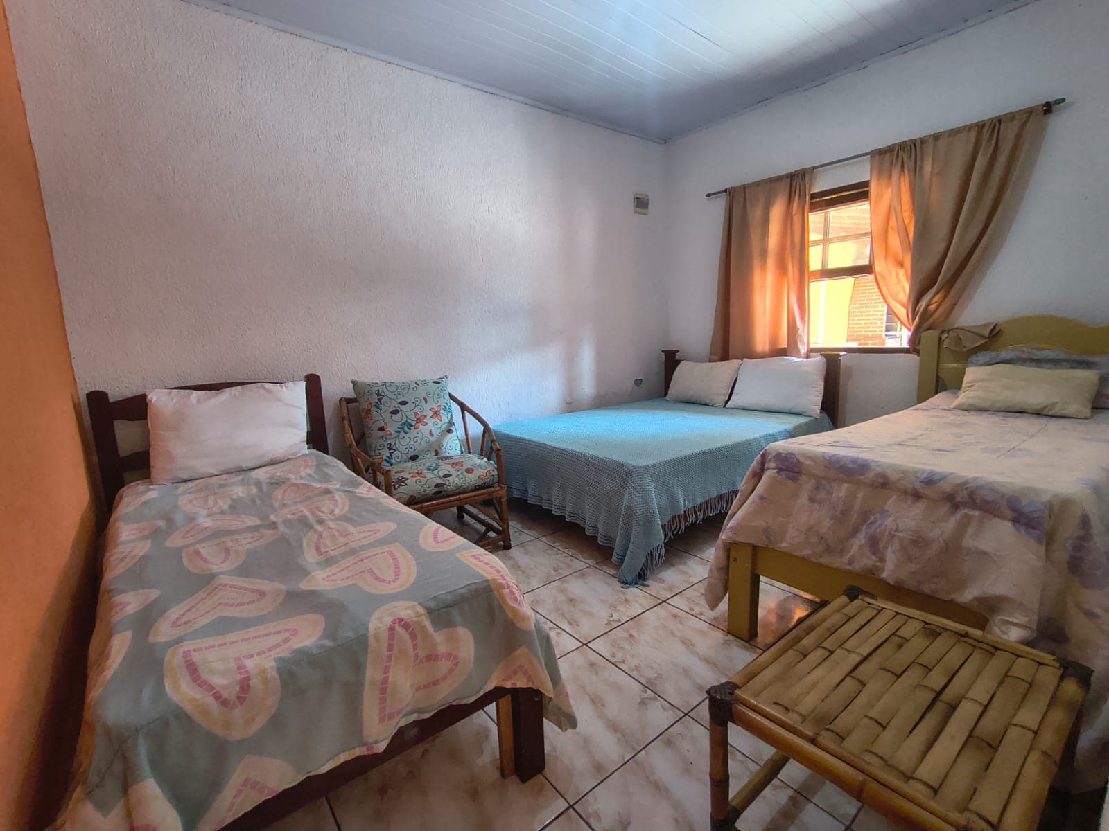 CASA 3 DORMITORIOS