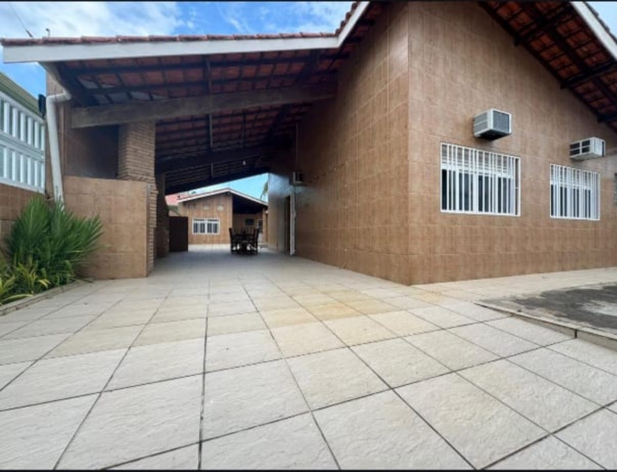 VENDA CASA PERUIBE LADO PRAIA