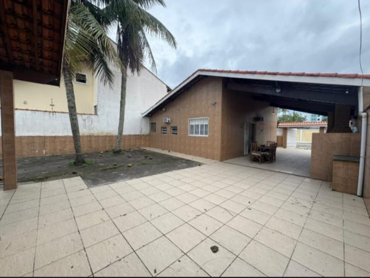 VENDA CASA PERUIBE LADO PRAIA