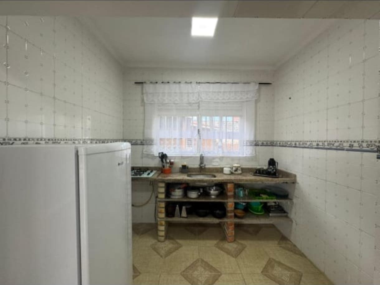 VENDA CASA PERUIBE LADO PRAIA