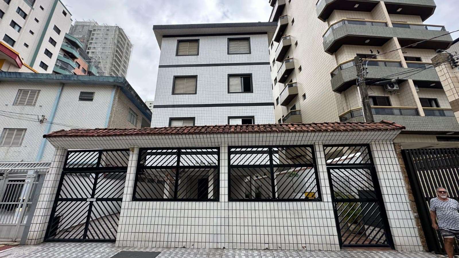 APARTAMENTO DE 1 DORMITÓRIO  EM PRAIA GRANDE