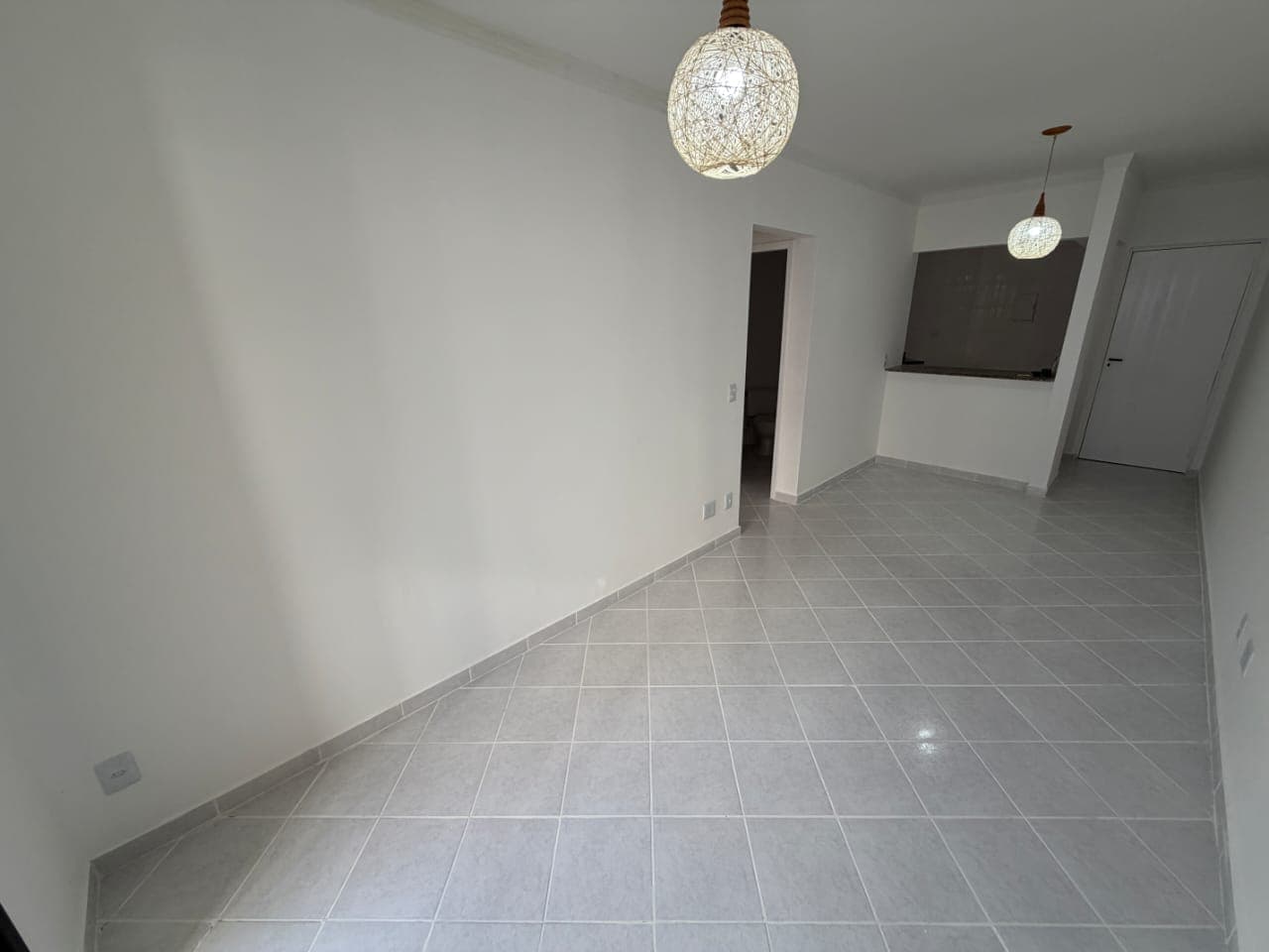 VENDO APARTAMENTO 2 DORMITÓRIOS EM PRAIA GRANDE  AVIAÇÃO